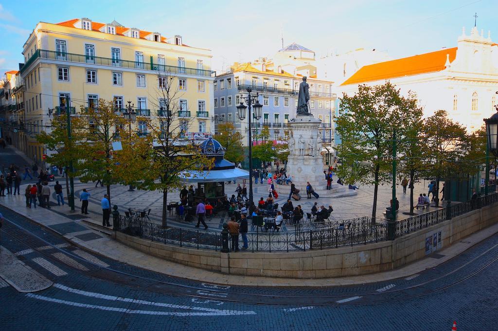 Myplace - Lisbon - Camoes